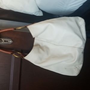 Medium slouch leather bag.